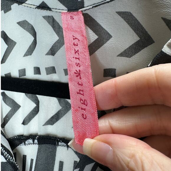 Eight Sixy Black & Gray Aztec Print Sheer Button Long Sleeve Blouse S - Picture 6 of 10